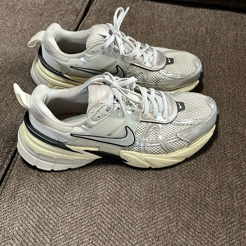Nike V2K Run